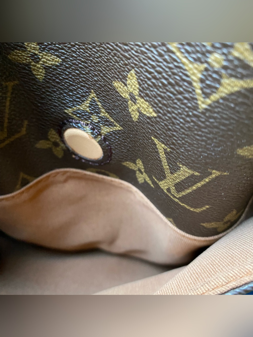 FASHION DESIGNER INSPIRED MONOGRAM SHOULDER BAG - Picture 12 of 16